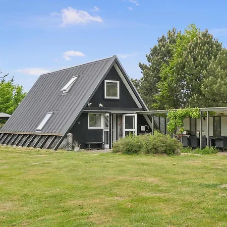 2 Bedroom In Vakantiehuis *